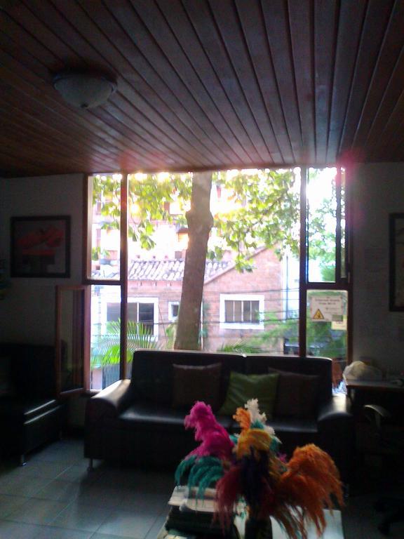 Lleras Park Hostal
